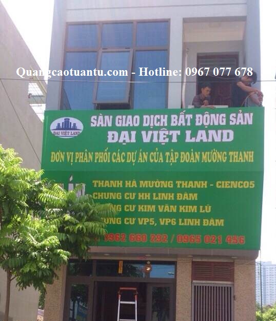 Thi công biển quảng cáo ốp tường bằng bạt tại Linh Đàm - Hà Nội
